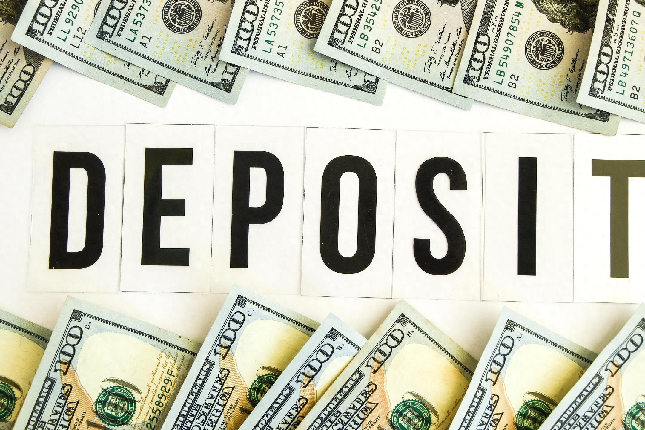 美联储降息 美元定期存款利率调整 香港美元定存利率_2025年人民币兑美元汇率走势