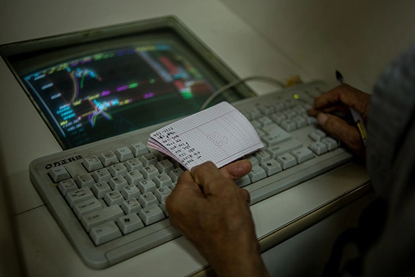 股票配资死灰复燃_股票配资宝_配资平台法律风险