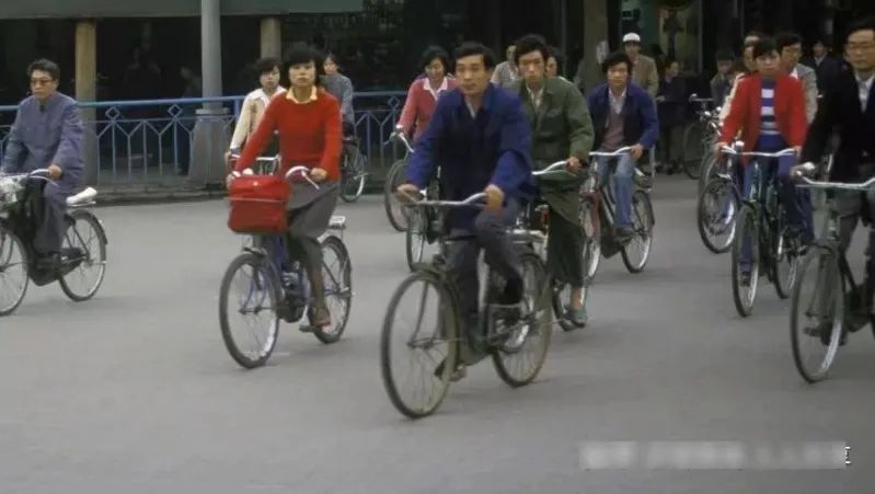 凤凰牌单车历史_凤凰汽车是真的假的_凤凰单车三转一响