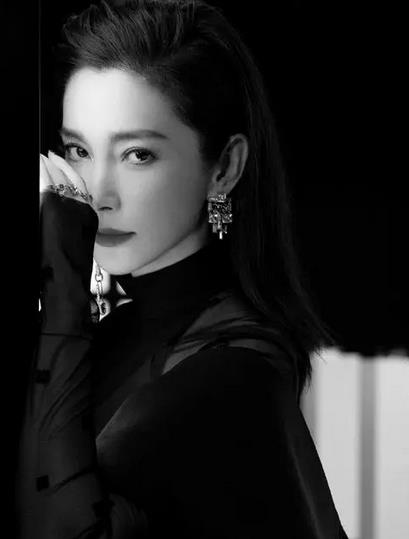 李冰冰感情经历_任泉李冰冰广告_李冰冰陈坤吻戏