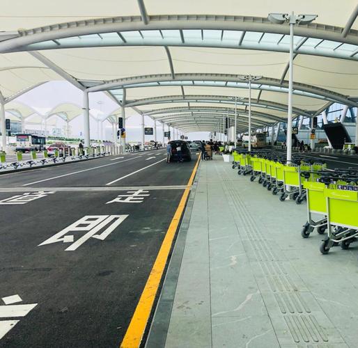 广州白云机场T3航站楼_广州空港快线线路_广州白云机场T3设计细节