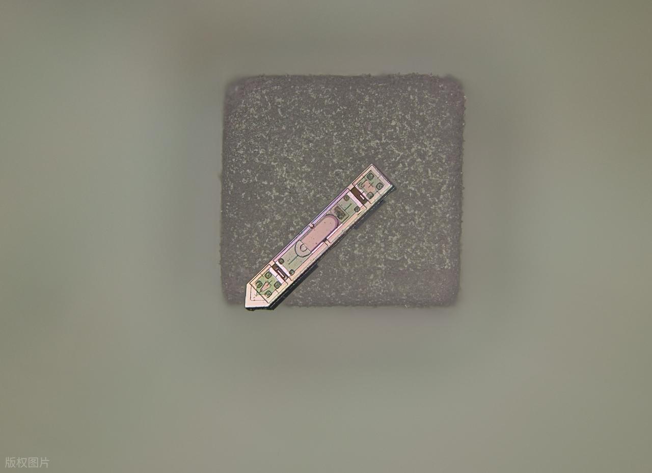 经济类职称评审_中级职称论文要求_地方经济发展论文